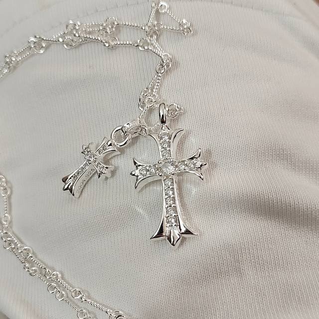 Today's Recommendation: Chrome Hearts Silver Double Cross Necklace Length: 55Cm