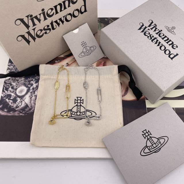 Our Exclusive Viviennewestwood Absolutely Stunning! You Must Have It! What Is Th