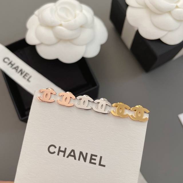 High-Quality, Details As Shown In The Photo. Mini Double C Earrings With A Gloss