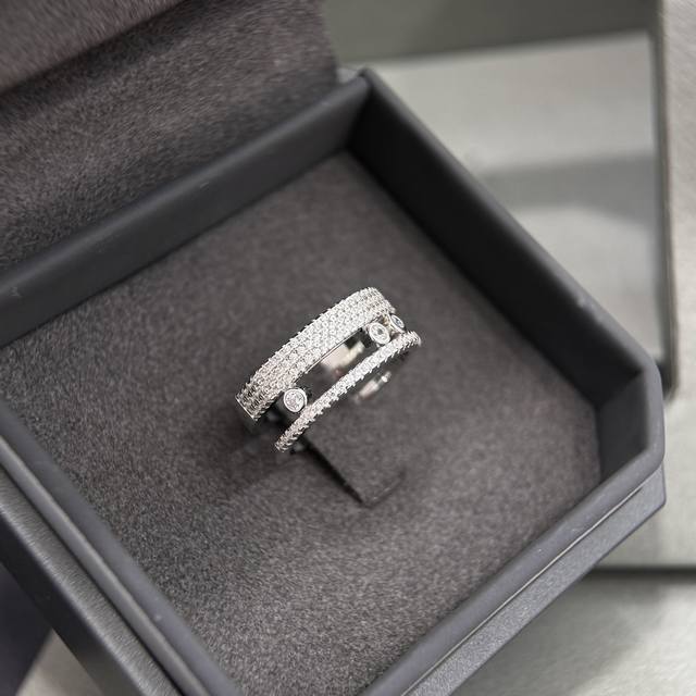 A4499 New Design, Double Row Of Diamonds, Three Diamonds, Sliding Ring. Independ