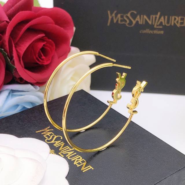 Model Number Yed0065 Saint Laurent Ysl Latest Moon-Shaped Earrings, Circular Des