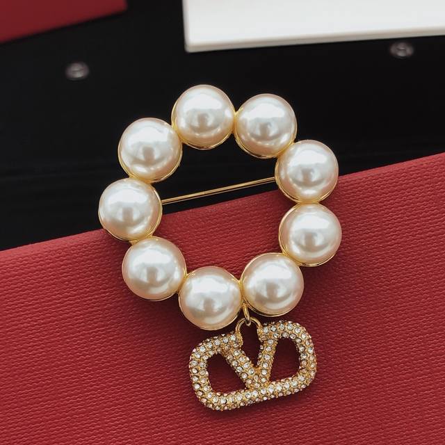 Code Valenti*O New Pearl Round Brooch, Zp Brass Material