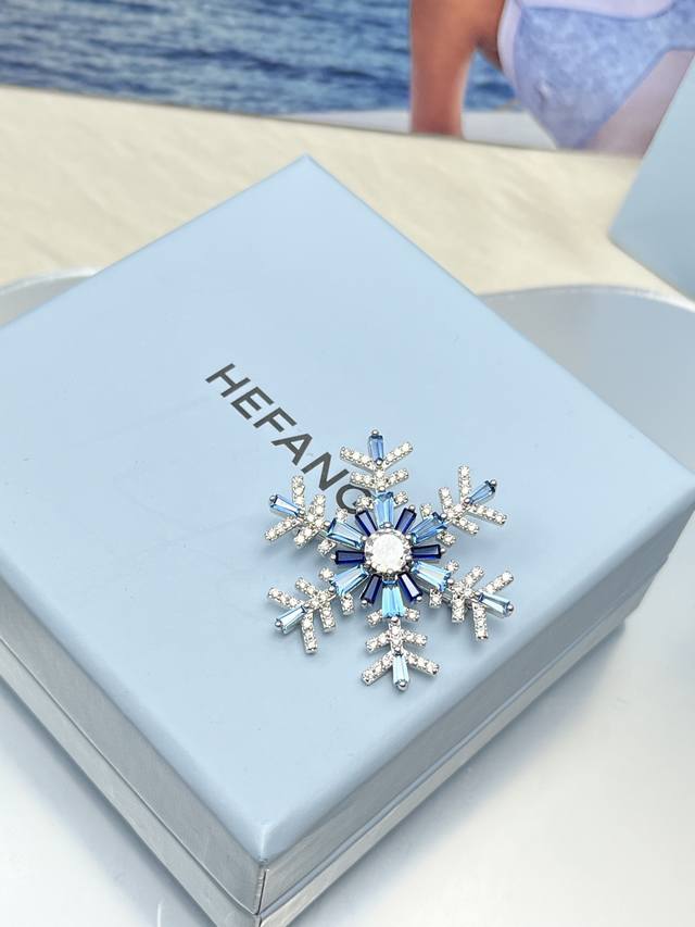 New Arrival Hefang Blue Snowflake Brooch.