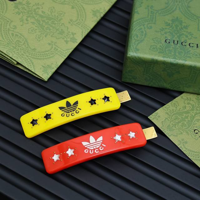 Gucci Collaboration Three-Leaf Clover Retro Duckbill Hairpin. Brass Base With To