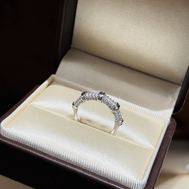 A4231 Independent Designer's Piece, Trending In The Fashion Circle, Exquisite Ba