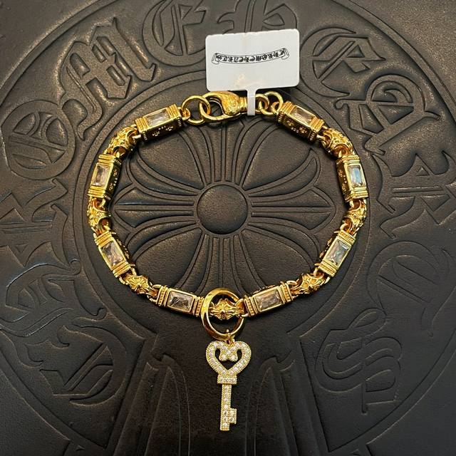 Batch New Arrival, Boutique Quality Chrome Hearts Cross Heart Gold-Plated Diamon