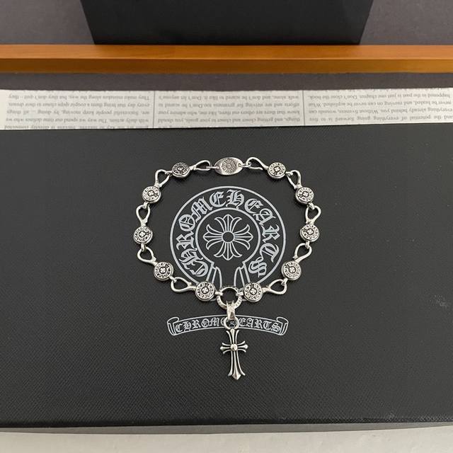 New Arrival, Boutique Quality Chrome Hearts Classic Retro Horseshoe Bracelet Wit