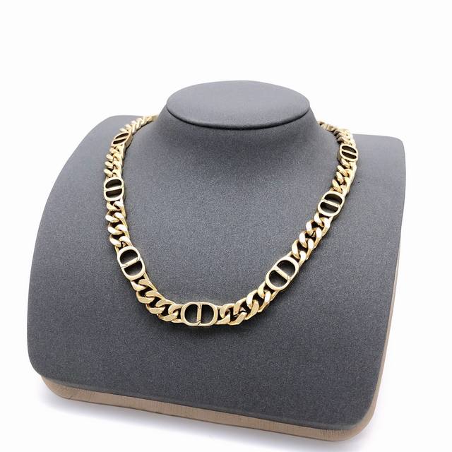 Code Dxl0038 Dio* Latest Cd Necklace, Zp Brass Material
