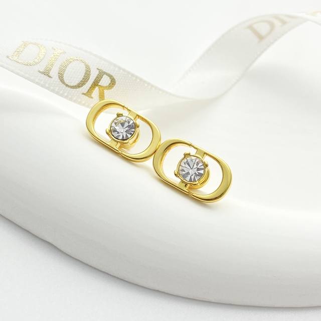Today's New Arrival Code E3063 0237820 Dior Ear Studs Hot-Selling New Arrival Di