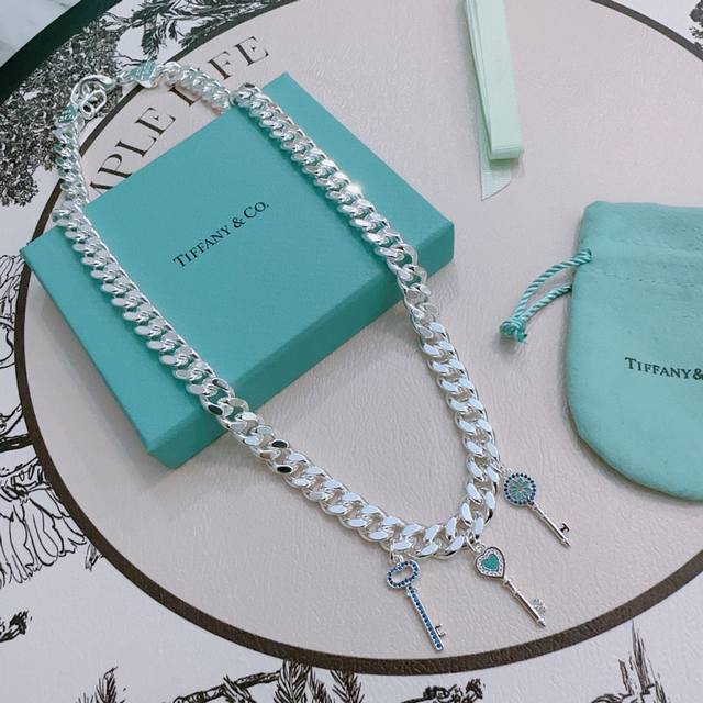 Tiffany Necklace Tiffny&Co. Store-Exclusive Silver Edition, Celebrity-Worn Style