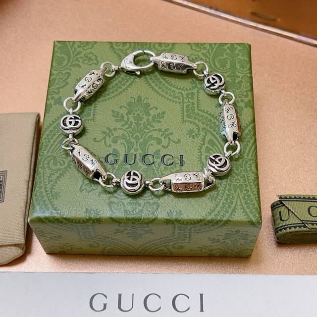 The Latest Luxurious Gucci Bracelet. High-End Custom-Made, The Pinnacle Of Brace