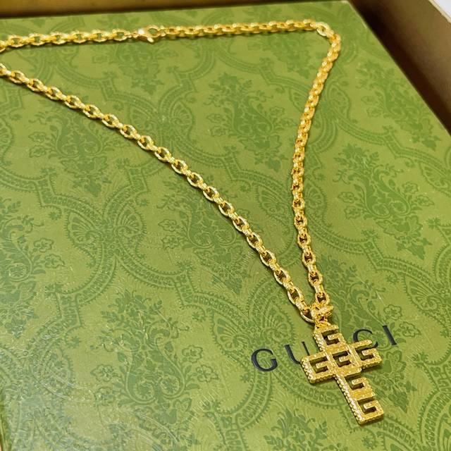 New Release: Ultra-Stylish Gucci Necklace, Latest Model With Upgraded Chain Qual