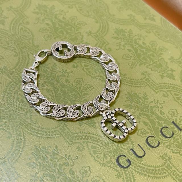 2025 Newly Released Gucci Bracelet Latest Classic Design. Exquisite In Both Styl