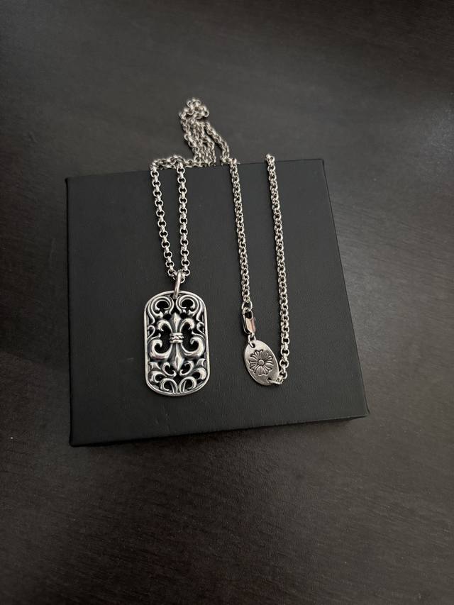 New Cro Scout Flower Necklace