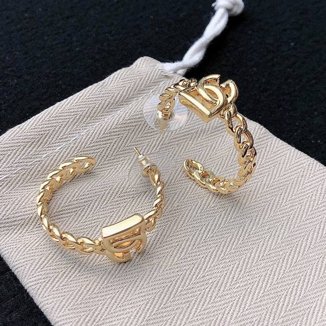 New Arrival Dolce & Gabbana Runway-Inspired Statement Earrings, New Dg Runway Ea