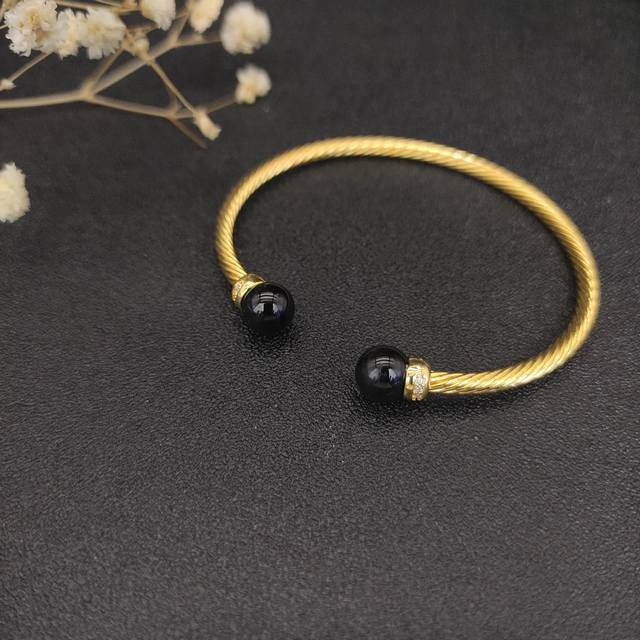 David Yurman 3Mm Gold Black Onyx Bracelet.Recommended Wrist Circumference: 15-19