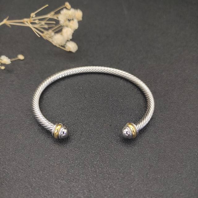 David Yurman 4Mm Round-Head Color-Blocked Bracelet. Recommended Wrist Circumfere