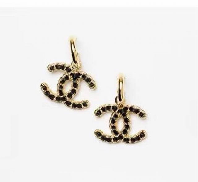 Leather Black Gold C-Ring Earrings The Latest Series Is Here Absolutely Stunning
