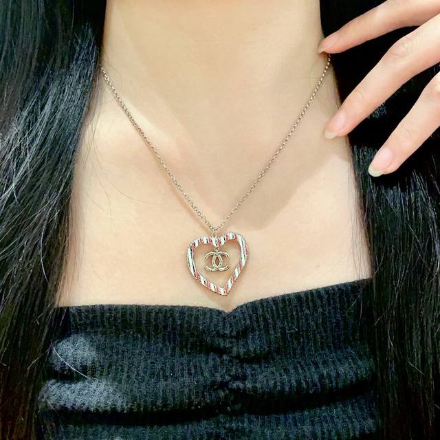 Chanel Vintage Necklace: Chanel's Classic Designs Truly Need No Introduction Eac