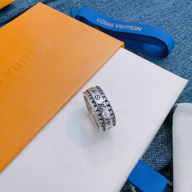 High-Quality Louis Vuitton Lv Ring, Authentic Store-Quality New Design, Retro-In