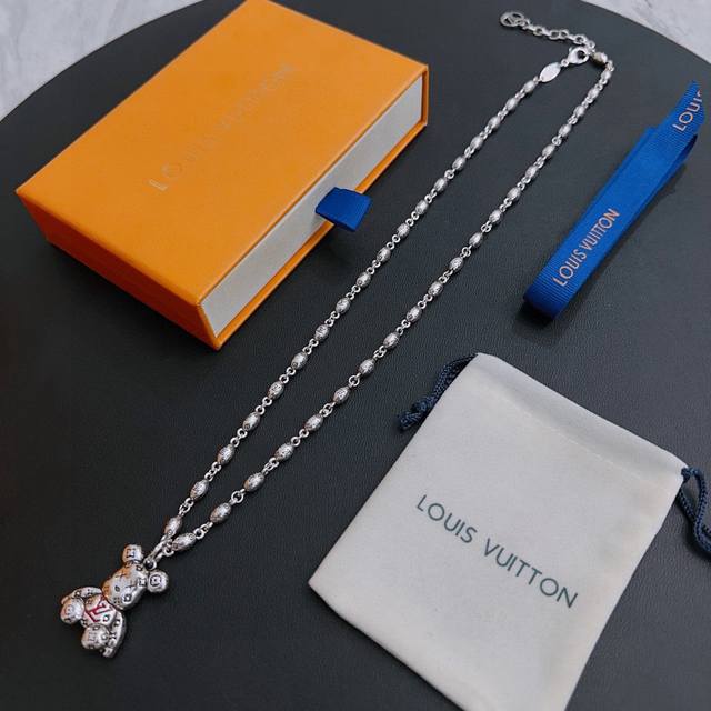 Louis Vuitton Lv Necklace Authentic Store-Quality New Design Retro Fashion Essen