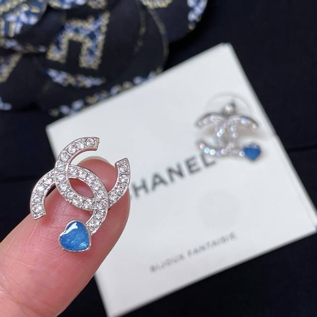 High-Quality, Details As Shown. 0800100 Blue Heart Double C Earrings, 25P Latest