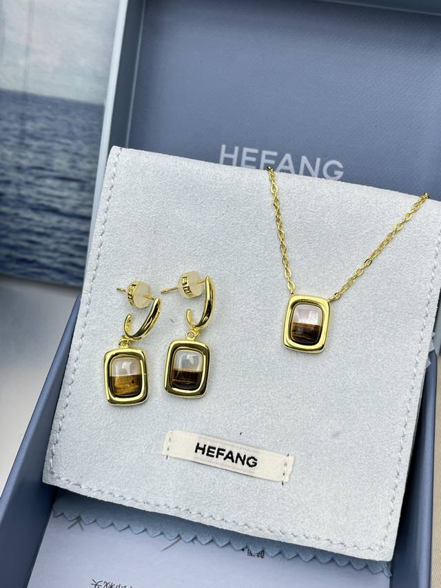 New Arrival Hefang Cappuccino Necklace And Earrings