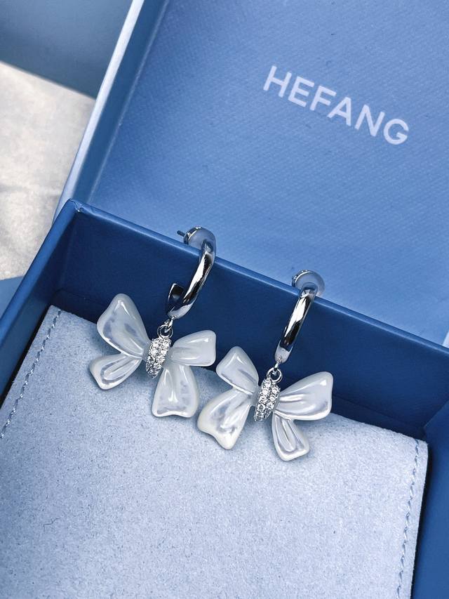 New Hefang Hefang Mother-Of-Pearl Bow Earrings