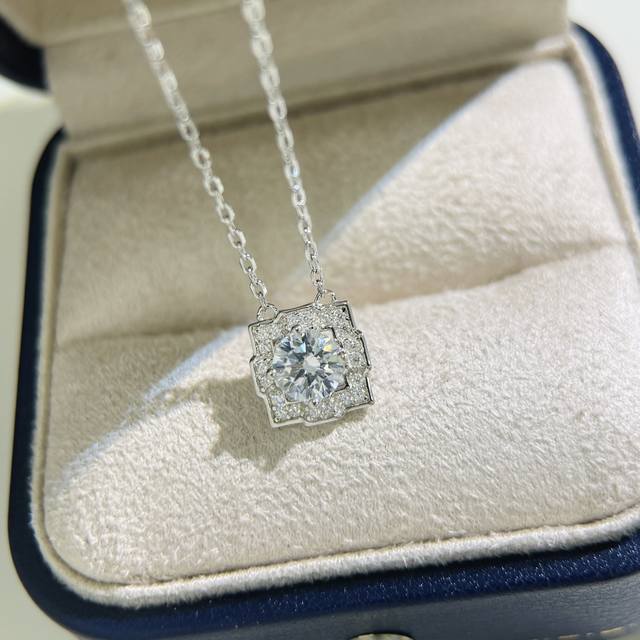 A3569 Harry Winston Four-Prong Diamond Necklace, Made From Premium German-Import