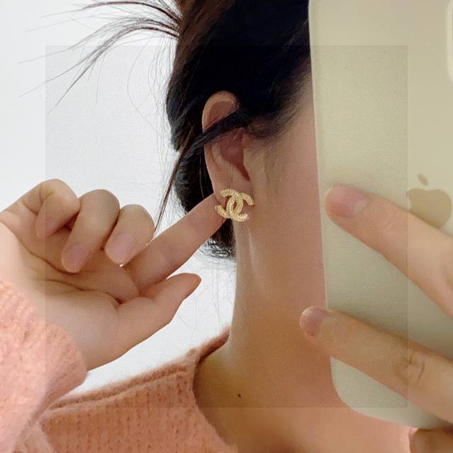 2025 Hot New Arrival Chanel Gold Pearl Stud Earrings - Casual And Elegant, Highe