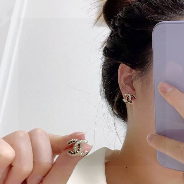 Chanel Double C Pearl And Black Diamond Stud Earrings This Design Is Incredibly