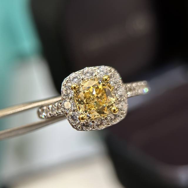 A3893 Simulated Diamond, High-End Brand, Four-Prong Setting, Medium-Yellow Squar
