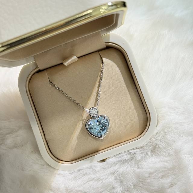 A3639 Ocean Heart Diamond Heart Sapphire Necklace This Piece Deserves A 360-Degr