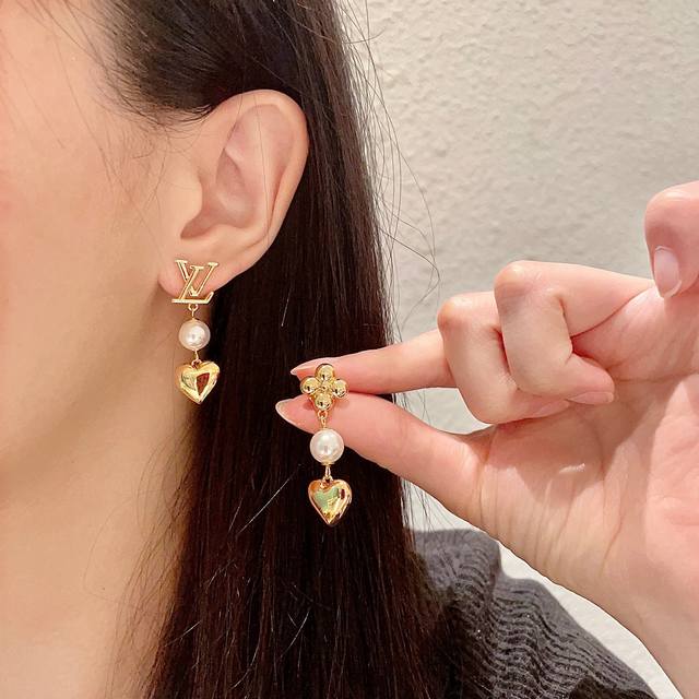 Lv Louis Vuitton 2025 Spring New Arrival Earrings Classic Monogram Earrings Ultr