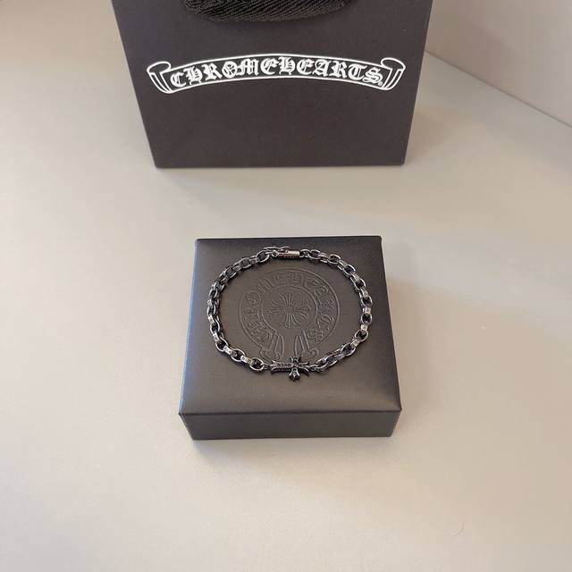 Romantic Cross Heart-Shaped Fine Cross Bracelet For Women And Men, Birthday Gift