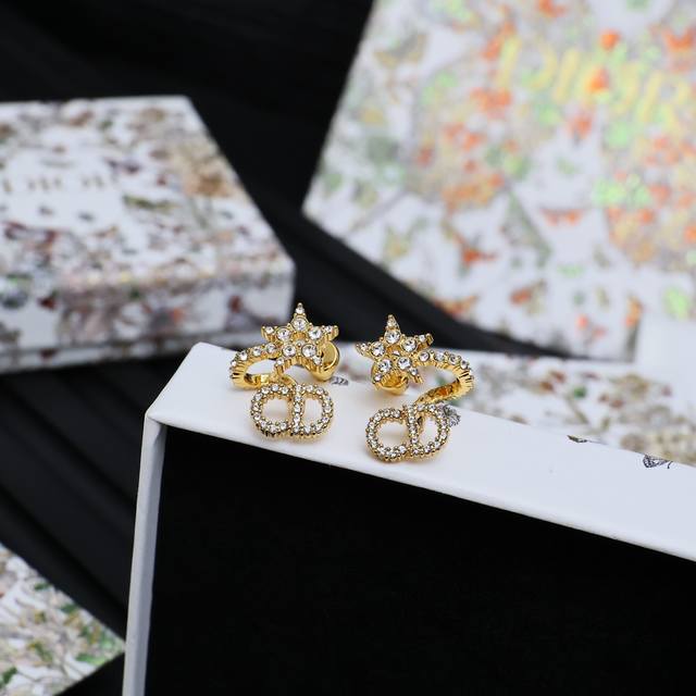 Exquisite Cd Star Earrings That Make You Look Younger, Recommended To Enhance El