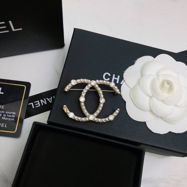 Chanel New Arrival At The Counter This Ultra-Beautiful Piece Is Made Entirely Wi