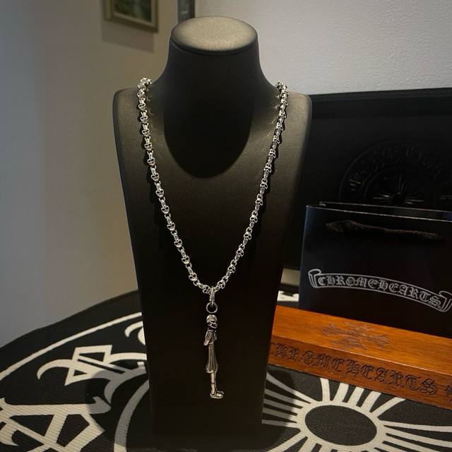 New Arrival, Boutique Quality Chrome Hearts Classic Retro Skull Necklace, Girl S