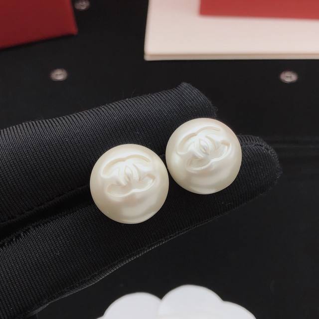 Code Xed0634 Medium-Sized Ch*Nel Latest Pearl Stud Earrings, Consistent Zp Brass