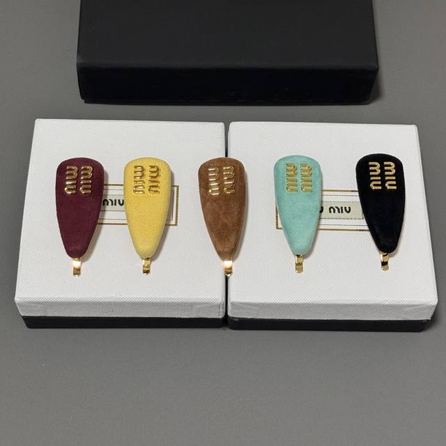 High-Quality, Details As Shown In The Photo. Velvet And Glossy Finish. Candy-Col