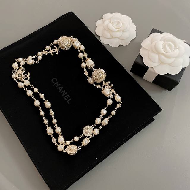 High-Quality, Details As Shown. Lace-Up Ball Sweater Chain. Highly Recommended,