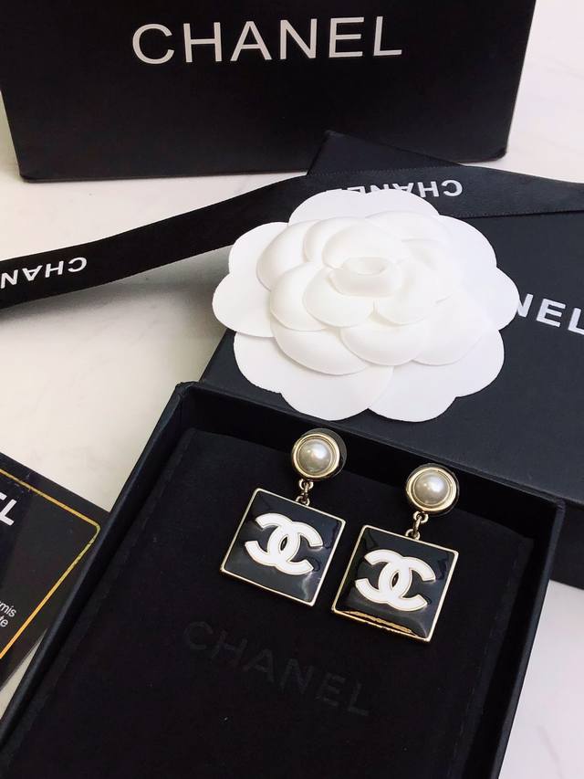 Chanel New Pearl Earrings 925 Sterling Silver Pins With Brass Material, Fashiona