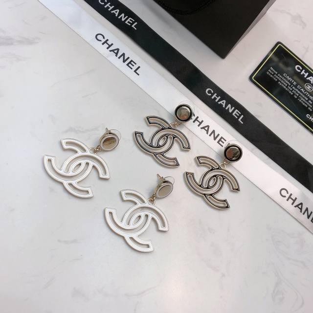 Chanel Small Chanel Earrings - Best-Selling Style! Counter-Level Quality, Highes