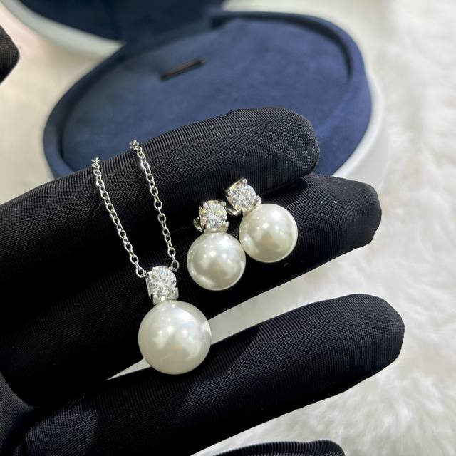 Pure Silver Necklace, Pure Silver Earrings, 60 A34, Popular Mikimoto Horn Pearl