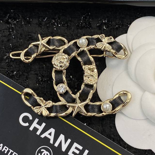 Code H272: The Latest Hot-Selling Small Chanel-Style Hairpin, Exclusively Availa