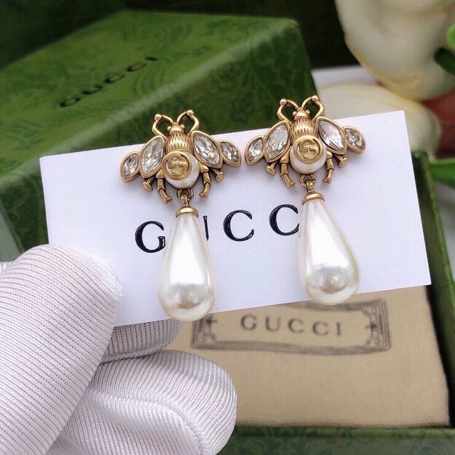 Code Ged0051 Gucci New Bee Ear Studs
