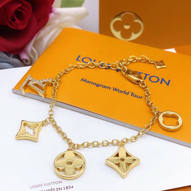 Code Lsl0011 Lv* Latest Hollow Vintage Pattern Bracelet In Gold, Consistent Zp B