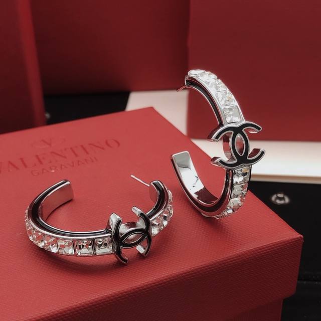 Model Number Xed0467 Ch*Nel Latest Square Diamond Round Moon Ear Hooks, Consiste