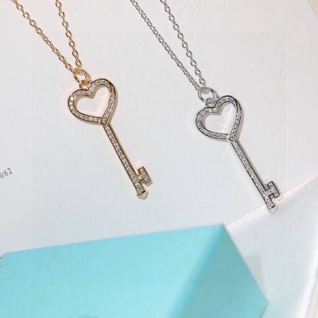 25Tiffany Tiffany Key Necklace S925 Sterling Silver Material, Fine Craftsmanship