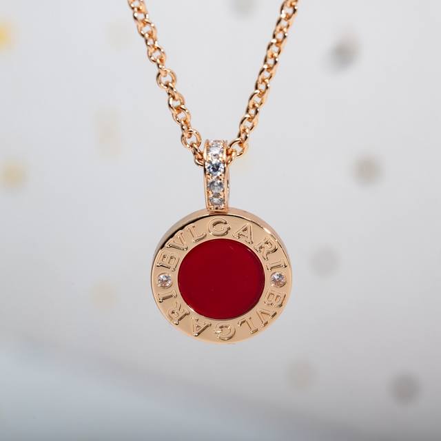 Bv Double-Sided Necklace, Double-Sided Red And White Mother-Of-Pearl Material, O
